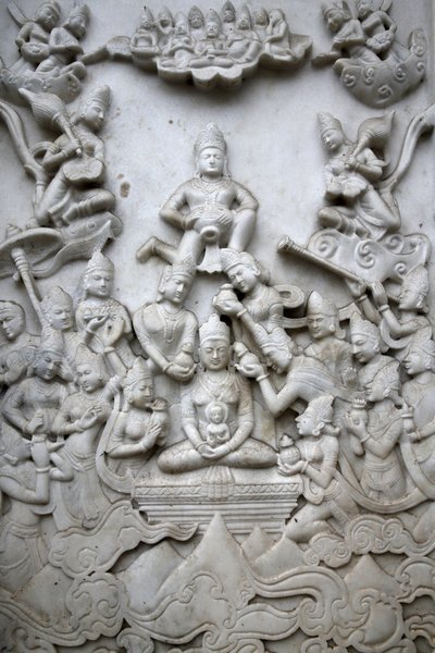 Relieffer utenfor Leicester Jain-tempelet. Storbritannia av Unbekannt