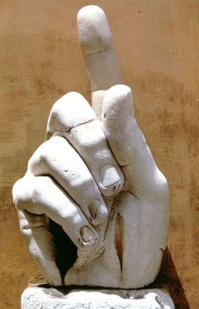 Høyre hånd fra en kolossal statue av keiser Konstantin, 330 e.Kr av Unbekannt