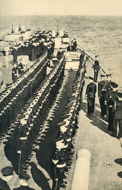 Royal Marines stilte opp på parade om bord på et skip, andre verdenskrig, c1939-c1943 1944. av Unbekannt