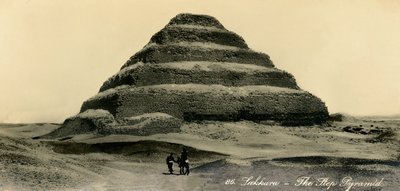 Saqqara - Trinnpyramiden, c1918-c1939. av Unbekannt