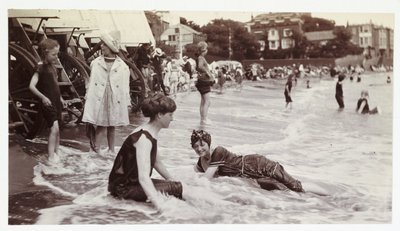 Havbading, Broadstairs, Kent, ca 1913 av Unbekannt