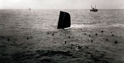 Forlis av den republikanske ubåten B6, august 1936 (s/hv-bilde) av Unbekannt