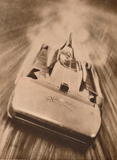 Sir Malcolm Campbell i høy hastighet i "Blue Bird", 1935 av Unbekannt