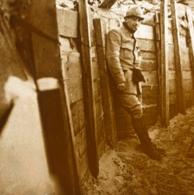 Soldat i skyttergravene, c1914-c1918 av Unbekannt