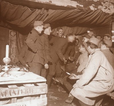 Soldater i et krisesenter, Genicourt, Nord-Frankrike, c1914-c1918 av Unbekannt