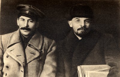 Stalin og Lenin, russiske bolsjevikiske revolusjonære ledere, Moskva, Russland, 1919 av Unbekannt