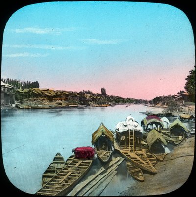 Statlig lekter overfor et Maharajahs-palass, India, sent på 1800- eller begynnelsen av 1900-tallet av Unbekannt