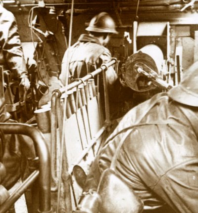 Tankinteriør, c1914-c1918 av Unbekannt