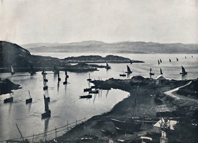 Tarbert - Fiskebåter går ut, 1895 av Unbekannt