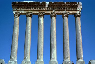 Temple of Heliopolitan Zeus, Baalbek, Libanon, 10-249 e.Kr av Unbekannt