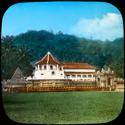 Temple of the Sacred Tooth, Kandy, Ceylon, slutten av 1800- eller begynnelsen av 1900-tallet av Unbekannt