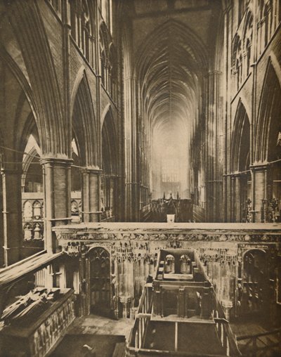 The Abbeys Grand Interior: Ser vestover fra Confessor-kapellet, c1935. av Unbekannt