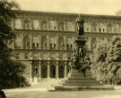 Kunstakademiet og Schiller-monumentet, Wien, Østerrike, c1935. av Unbekannt