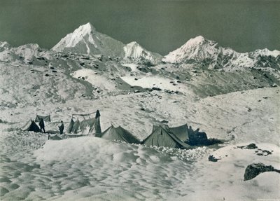 Leiren nedenfor Jongsong La, c1903 av Unbekannt