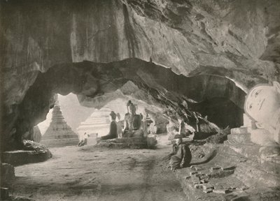 Hulene ved Moulmein, 1900. av Unbekannt