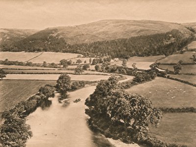 The Dee Valley, fra Glendowers Mound, 1902 av Unbekannt