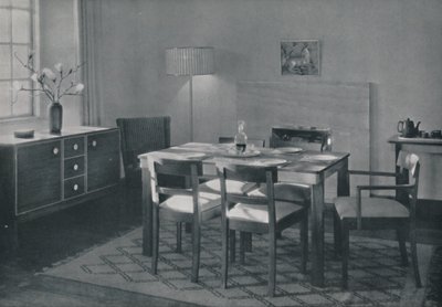 The Dining Room - Valnøtt- og platanmøbler, 1942. av Unbekannt