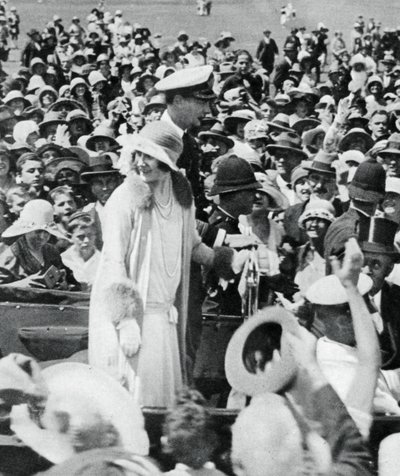 Hertugen og hertuginnen mobbet av folkemengder i Auckland, 1927, 1937 av Unbekannt