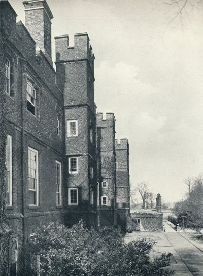 East Front of College, 1926 av Unbekannt