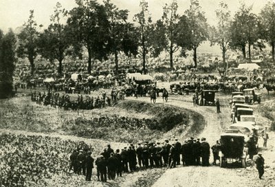 Tyskerne arresterer sivile ved Visé i Belgia, august 1914, c1920. av Unbekannt
