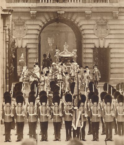 Kongen og dronningen forlater palasset for deres kroning, 1937 av Unbekannt