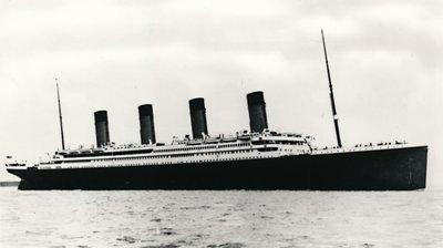 RMS Titanic forlater Southampton, 10. april 1912. av Unbekannt