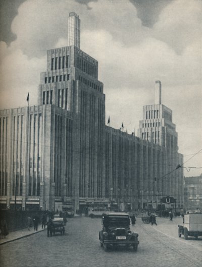 Den tårnflankerte messen til Karstadthaus bygget i et arbeiderklassedistrikt, c1935 av Unbekannt