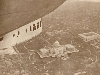 Det amerikanske luftskipet Los Angeles på flukt over Washington, 1927 av Unbekannt
