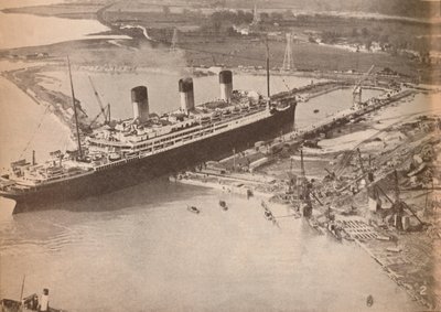 White Star Liner Majestic går inn i verdens største gravebrygge ved Southampton, c1934, 19 av Unbekannt