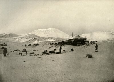 Vinterkvarteret. Med Mount Erebus i bakgrunnen, c1908, 1909 av Unbekannt