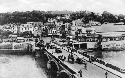 Broen over elven Touques, Trouville, Frankrike, ca 1920-tallet av Unbekannt