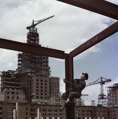 Byggingen av hovedbygningen til Moscow State University på Lenin Hills av Unbekannt
