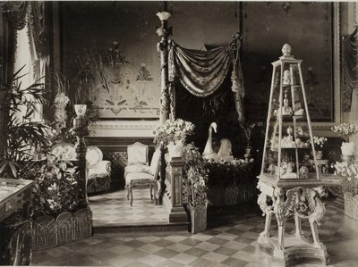 Utstillingen av Russian Imperial Familys Fabergé-samlingen på Dervis Mansion i St. Pete av Unbekannt