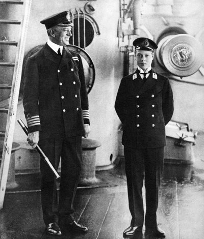 Den fremtidige kong Edward VIII som midtskipsmann i HMS Hindustan, c1910 av Unbekannt