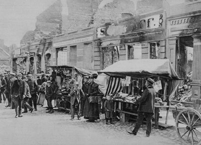 Markedet i ruinene av Hohenstein, Øst-Preussen, første verdenskrig, 1915 av Unbekannt