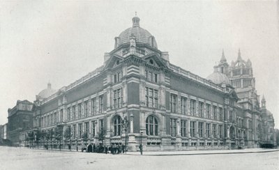 Det nye Victoria and Albert Museum åpnet 26. juni 1909, c1909 av Unbekannt