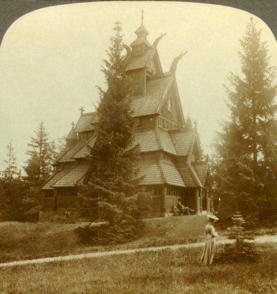 Den gamle kirken i Gol, et sjarmerende 1100-tall. Bygning ved Osoarshal, Norge, c1905. av Unbekannt