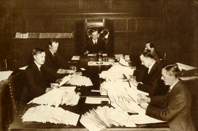 Scenen på Lord Chancellors-kontoret...Generalvalg, 1923, 1935. av Unbekannt
