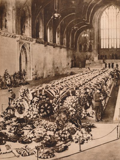Ofrene for R101 luftskipkatastrofen som ligger i staten i Westminster Hall, London, 1930 1935 av Unbekannt