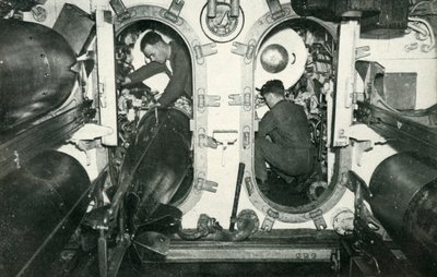 Torpedorør av en britisk ubåt, andre verdenskrig, 1945. av Unbekannt