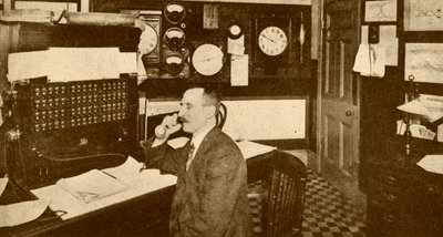 Traffic Controllers Office, London Underground Railways, 1930. av Unbekannt