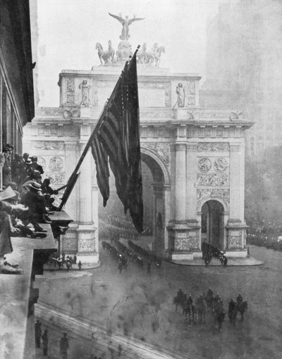 US 1st Army passerer gjennom Victory Arch, Madison Square, New York, USA, 10. september 1919 av Unbekannt