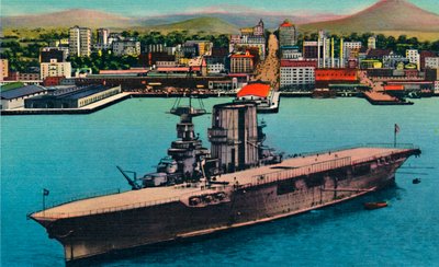 US Navy Plane Carrier for anker ved foten av Broadway. San Diego, California, c1941 av Unbekannt