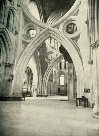 Uvanlige buer i Wells Cathedral - møtes for å danne et St. Andrews Cross og ble bygget i 1338 for å av Unbekannt