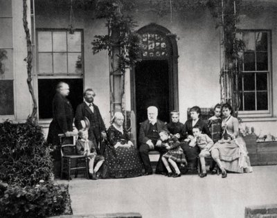 Victor Hugo , fransk romanforfatter, i eksil i Guernsey, 1866 av Unbekannt