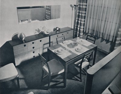 Utsikt i stue/spisestue designet av Gilbert Rohde, 1936 av Unbekannt