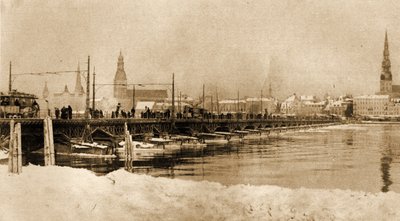 Utsikt over den flytende broen over Dwina, Riga, latvia. 1915 (bilde) av Unbekannt