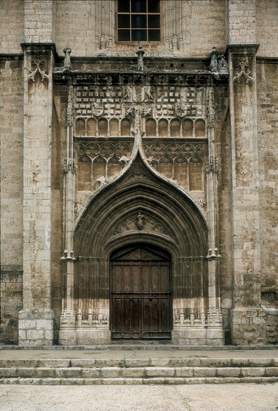 Utsikt over portalen til kirken Santa Maria Mediavilla, Medina de Rioseco, Spania av Unbekannt