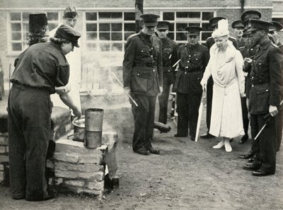 Ser på A.T.S. jenter på jobb...Army School of Cookery at Aldershot, c1941, 1951. av Unbekannt
