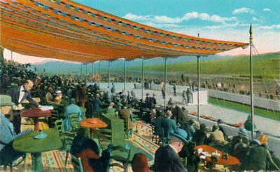 Ser på løpene foran Club House, Agua Caliente Jockey Club, c1939 av Unbekannt